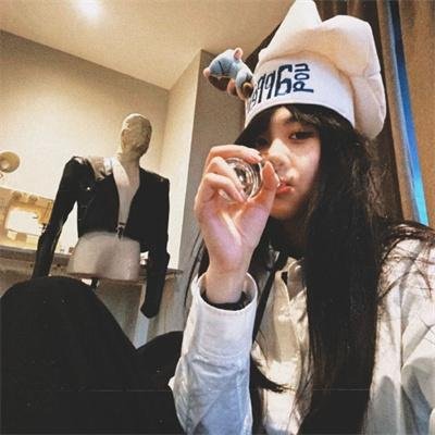 彩鸾春色